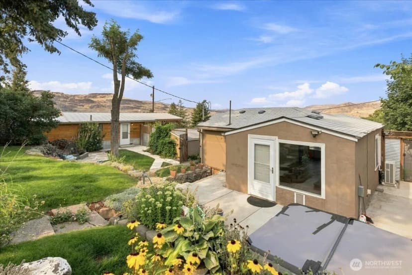 Property photo for 810 Spokane Way, Grand Coulee photo 9