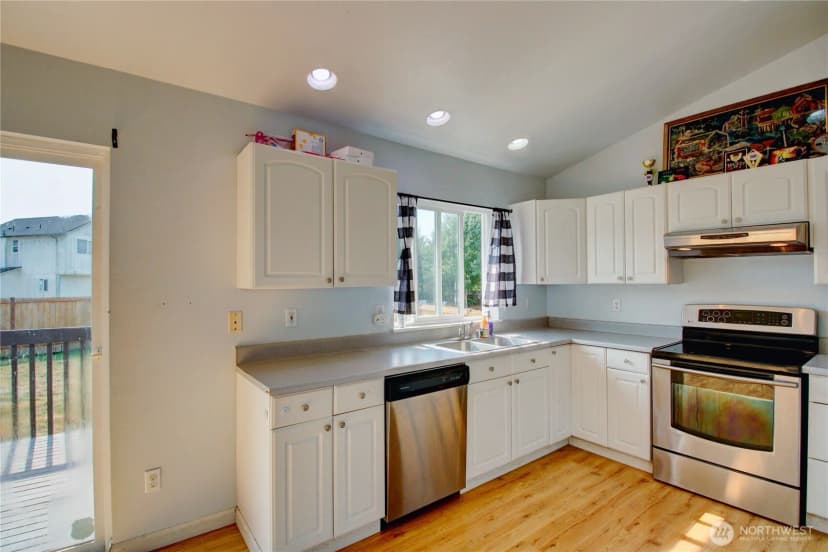 Property photo for 15355 Heintz Avenue Se, Monroe photo 9