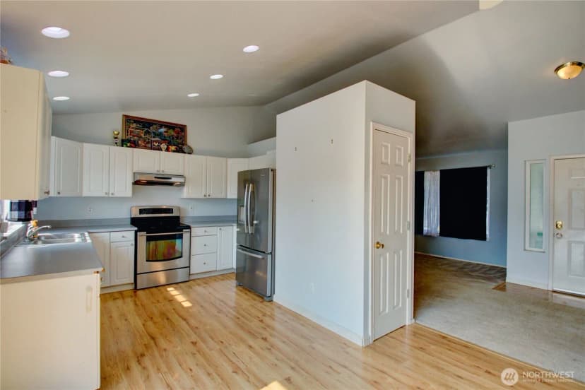 Property photo for 15355 Heintz Avenue Se, Monroe photo 6