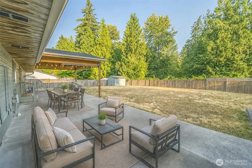 Property photo for 704 105th Place Se, Everett photo 14