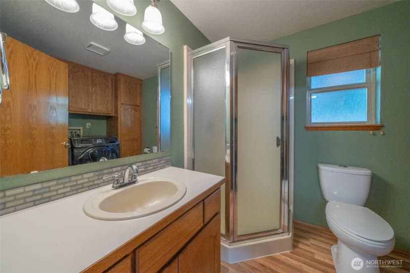 Property photo for 704 105th Place Se, Everett photo 7