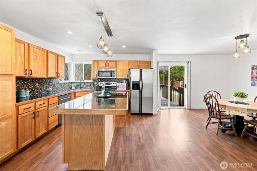 Property photo for 7175 E Raintree Lane, Port Orchard photo 6