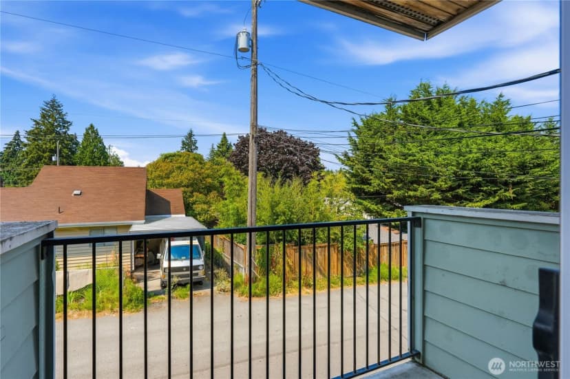 Property photo for 9243 35th Ave Sw #a, Seattle photo 16