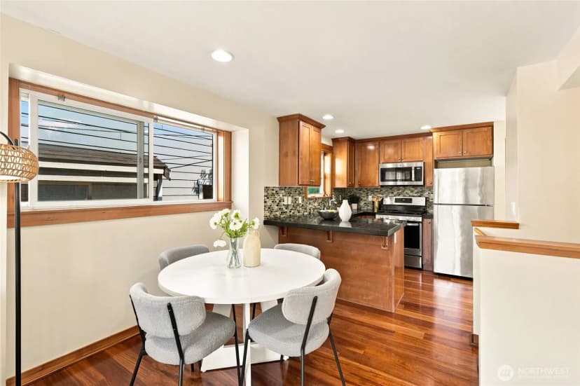 Property photo for 9243 35th Ave Sw #a, Seattle photo 12