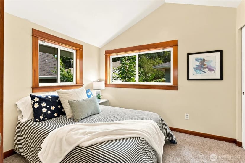 Property photo for 9243 35th Ave Sw #a, Seattle photo 20