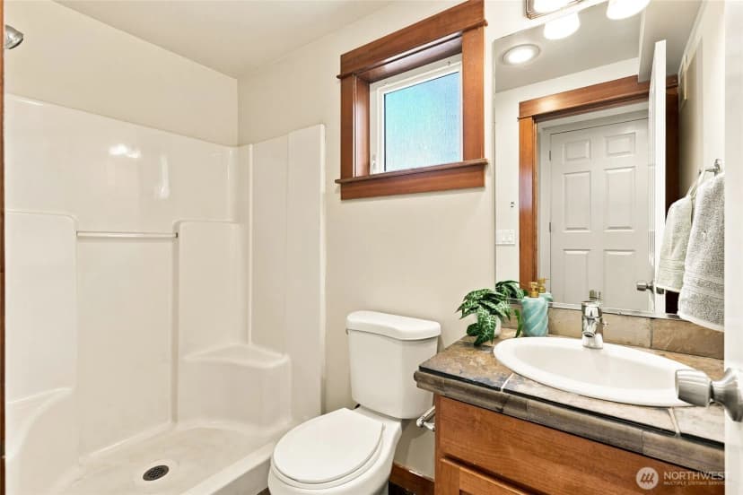 Property photo for 9243 35th Ave Sw #a, Seattle photo 19