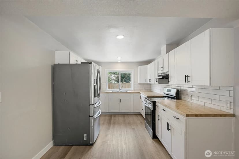 Property photo for 256 Douglas Street, Longview photo 12