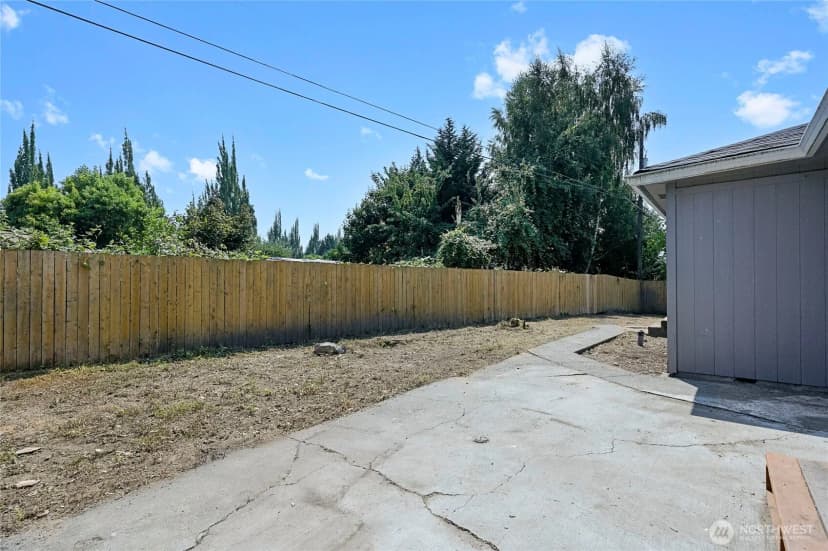 Property photo for 256 Douglas Street, Longview photo 37