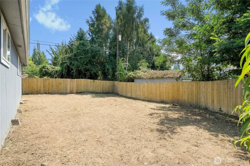 Property photo for 256 Douglas Street, Longview photo 38