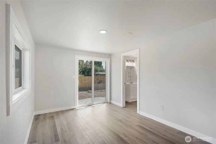 Property photo for 256 Douglas Street, Longview photo 24