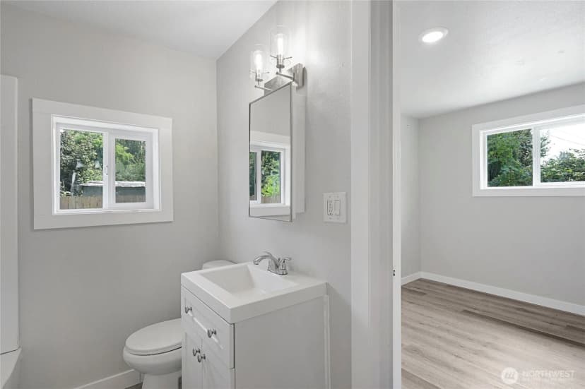 Property photo for 256 Douglas Street, Longview photo 35