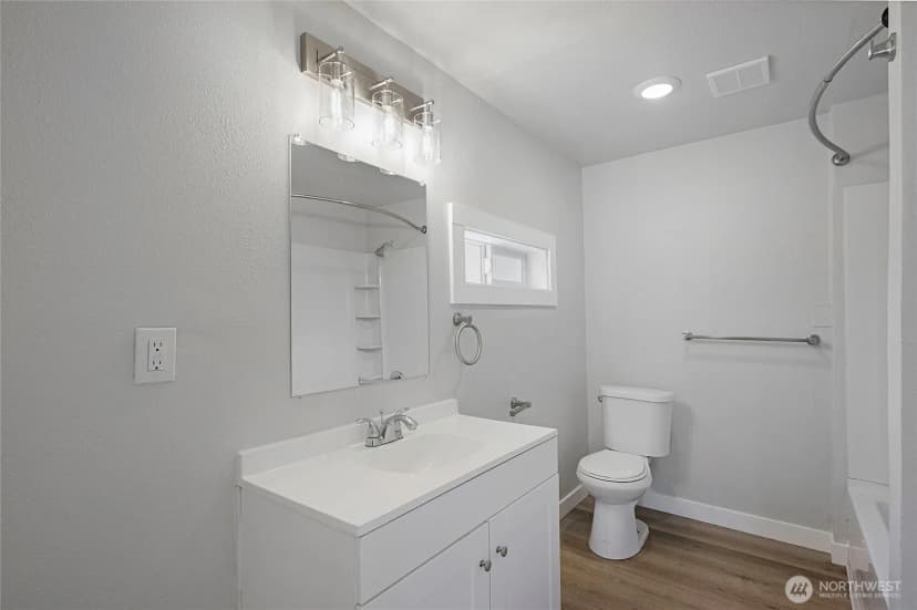 Property photo for 256 Douglas Street, Longview photo 27