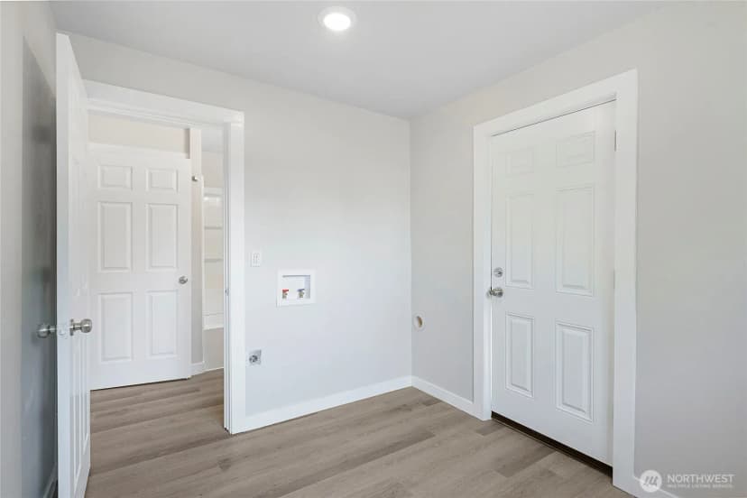 Property photo for 256 Douglas Street, Longview photo 17
