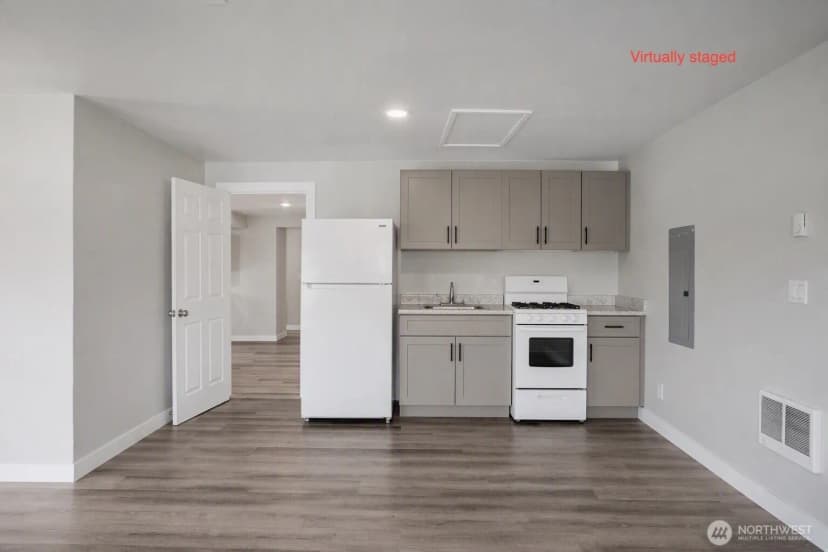 Property photo for 256 Douglas Street, Longview photo 19