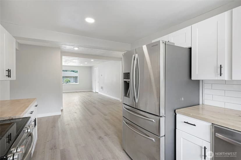 Property photo for 256 Douglas Street, Longview photo 15