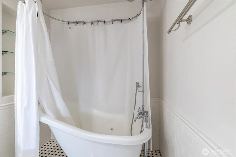 Property photo for 2142 Island Drive Nw, Olympia photo 23