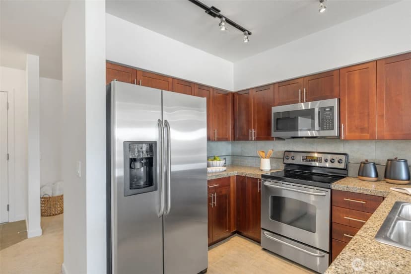Property photo for 5440 Leary Avenue Nw #512, Seattle photo 11