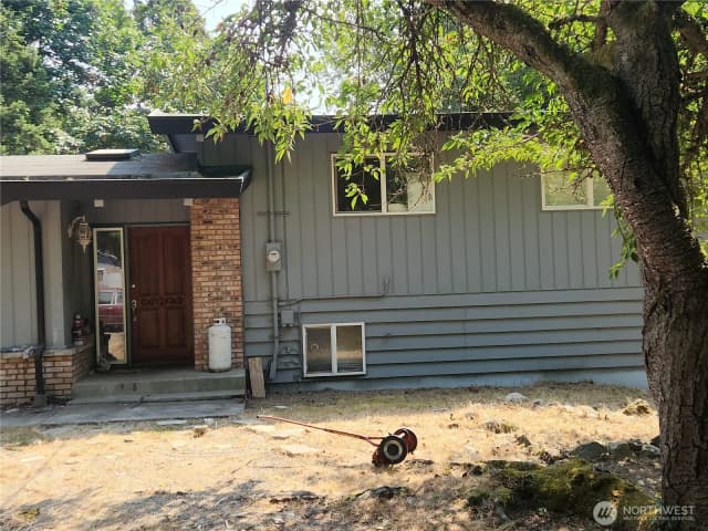 Property photo for 11815 Se 282nd Street, Auburn photo 2