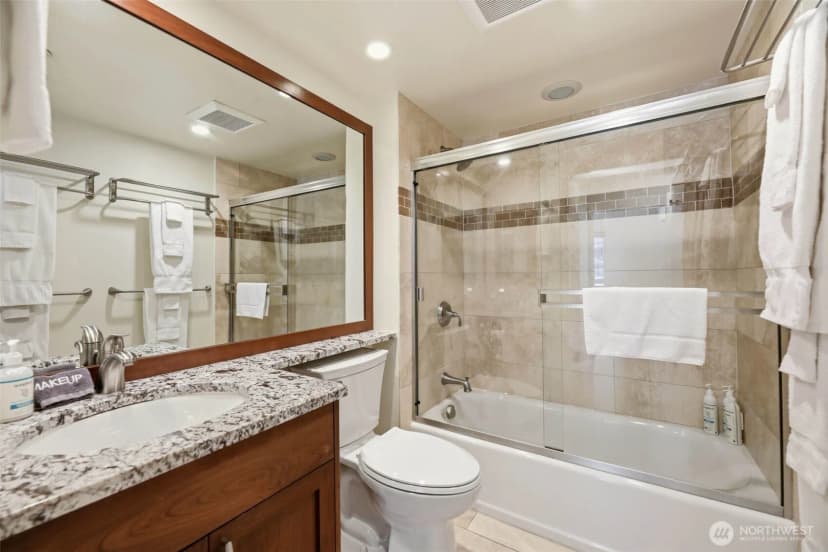 Property photo for 1415 2nd Avenue #2106, Seattle photo 9