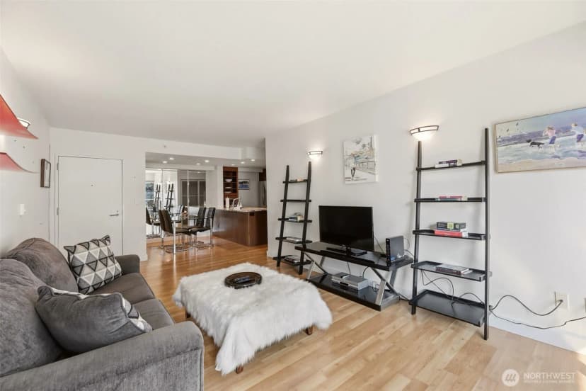 Property photo for 1415 2nd Avenue #2106, Seattle photo 7