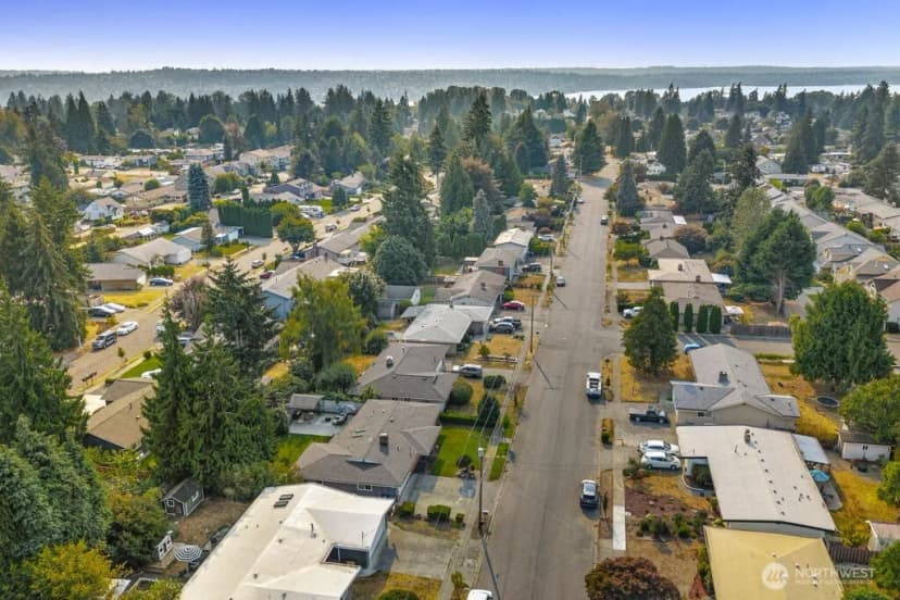 Property photo for 2701 Ne 24th Street, Renton photo 29