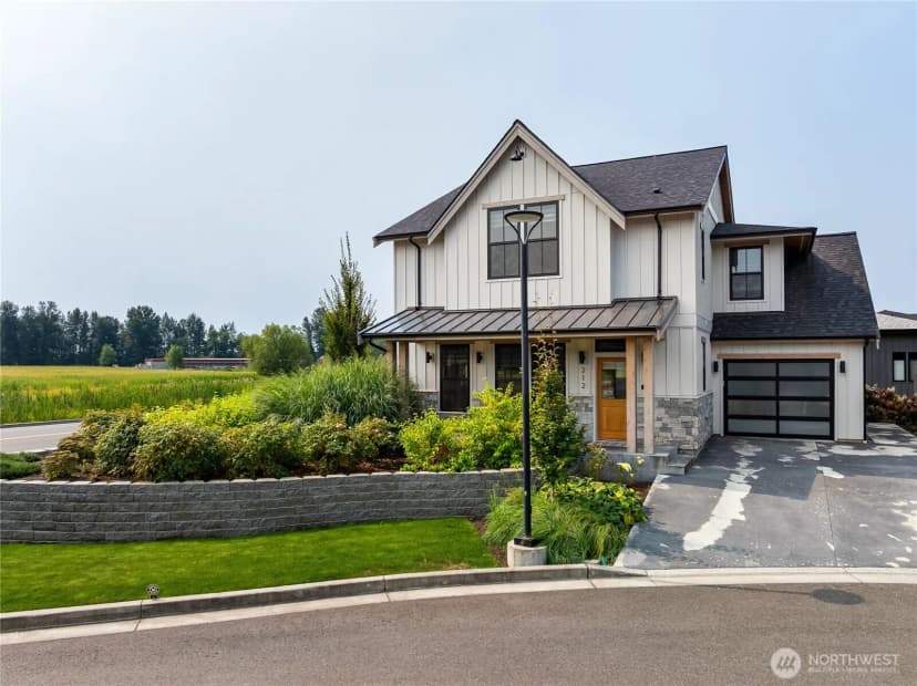 Property photo for 212 Riverwalk Dr., Lynden photo 3