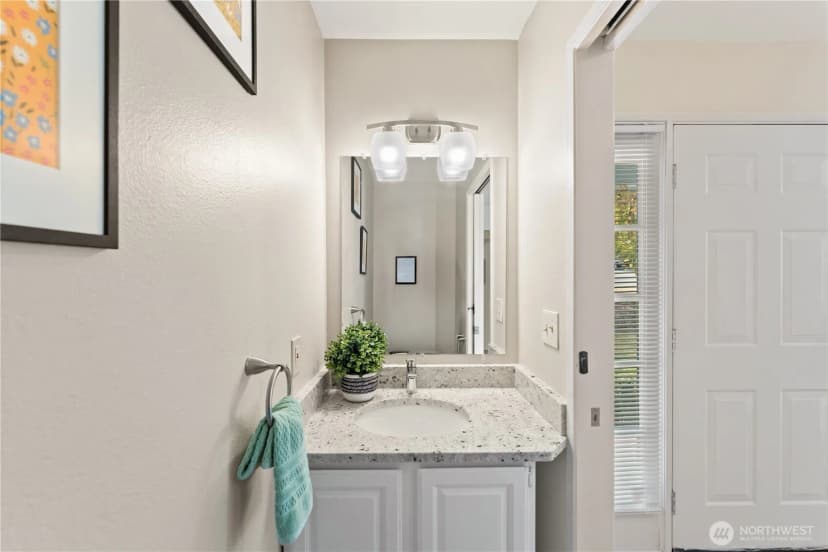 Property photo for 10122 Se 268th Street, Kent photo 9