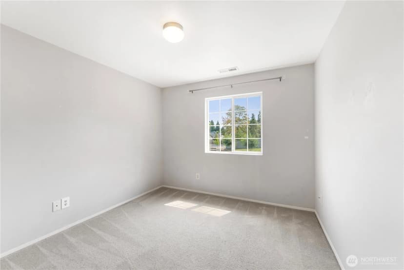 Property photo for 10122 Se 268th Street, Kent photo 29