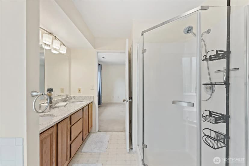 Property photo for 10122 Se 268th Street, Kent photo 25
