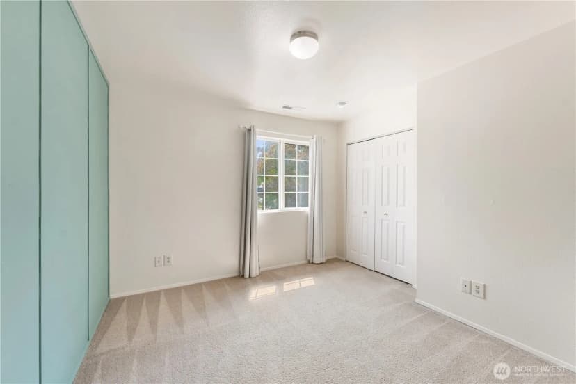 Property photo for 10122 Se 268th Street, Kent photo 28