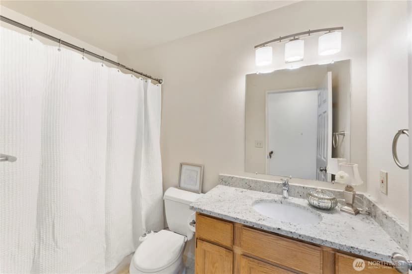 Property photo for 10122 Se 268th Street, Kent photo 31