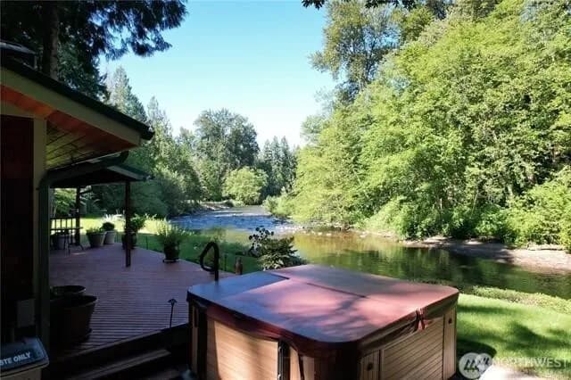Property photo for 24527 250th Avenue Se, Maple Valley photo 10