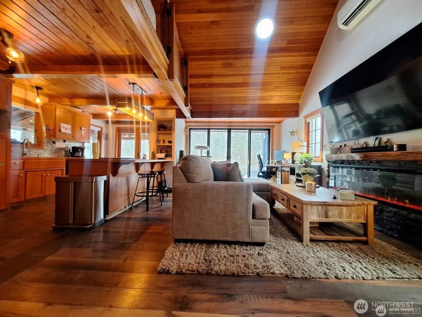 Property photo for 24527 250th Avenue Se, Maple Valley photo 8