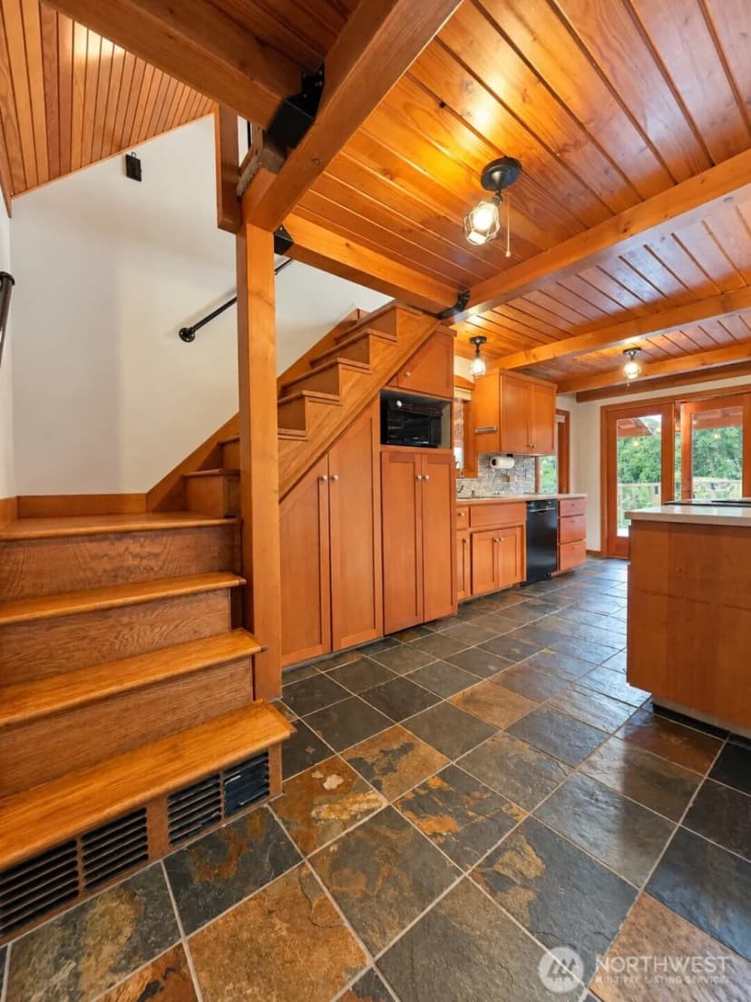 Property photo for 24527 250th Avenue Se, Maple Valley photo 7