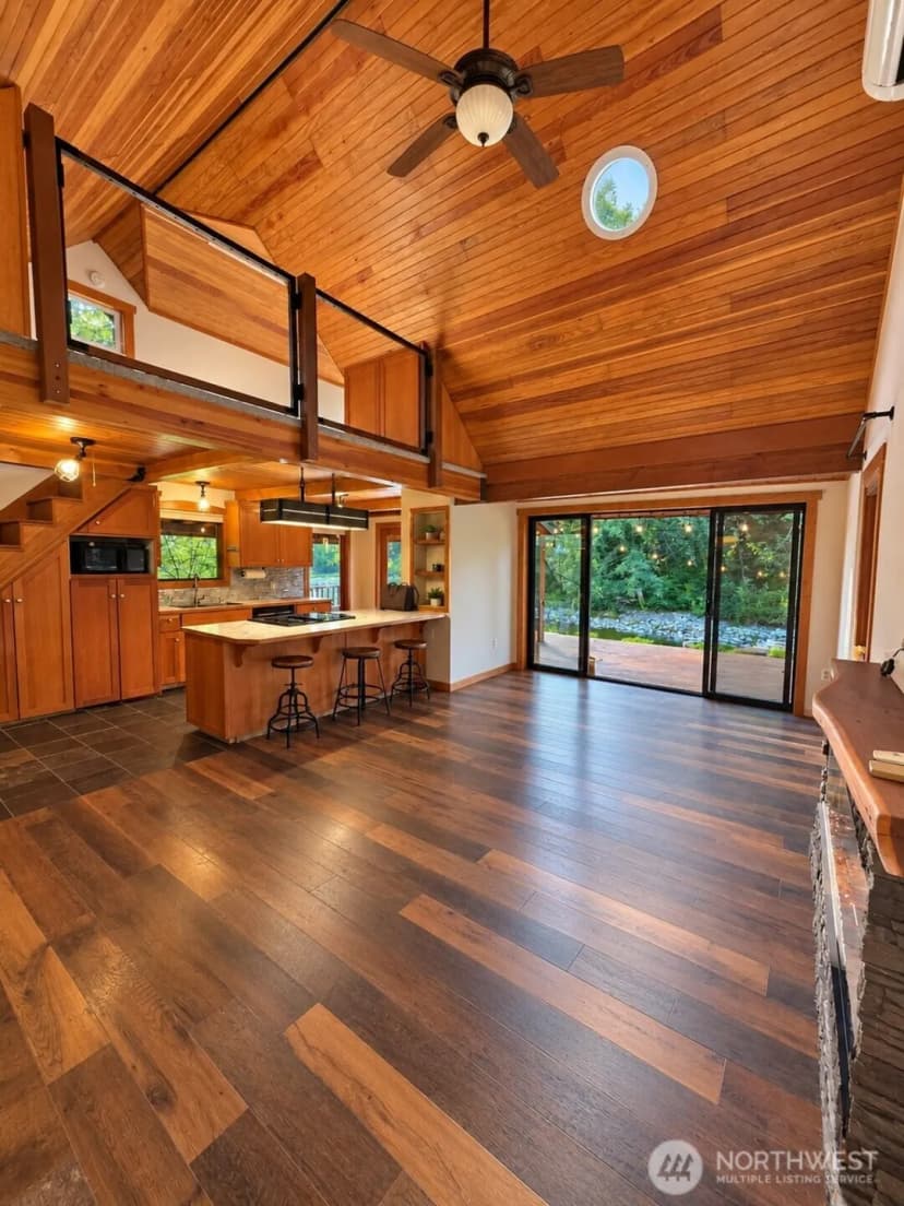 Property photo for 24527 250th Avenue Se, Maple Valley photo 9
