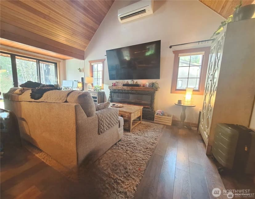 Property photo for 24527 250th Avenue Se, Maple Valley photo 11