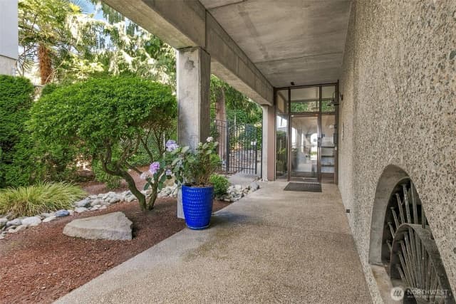 Property photo for 22222 Dock Avenue S #2c, Des Moines photo 2