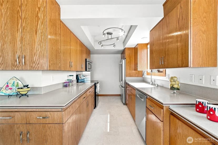 Property photo for 22222 Dock Avenue S #2c, Des Moines photo 10