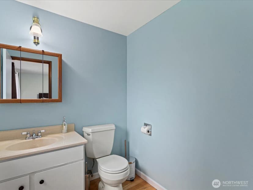 Property photo for 16445 Ambaum Boulevard S, Burien photo 13