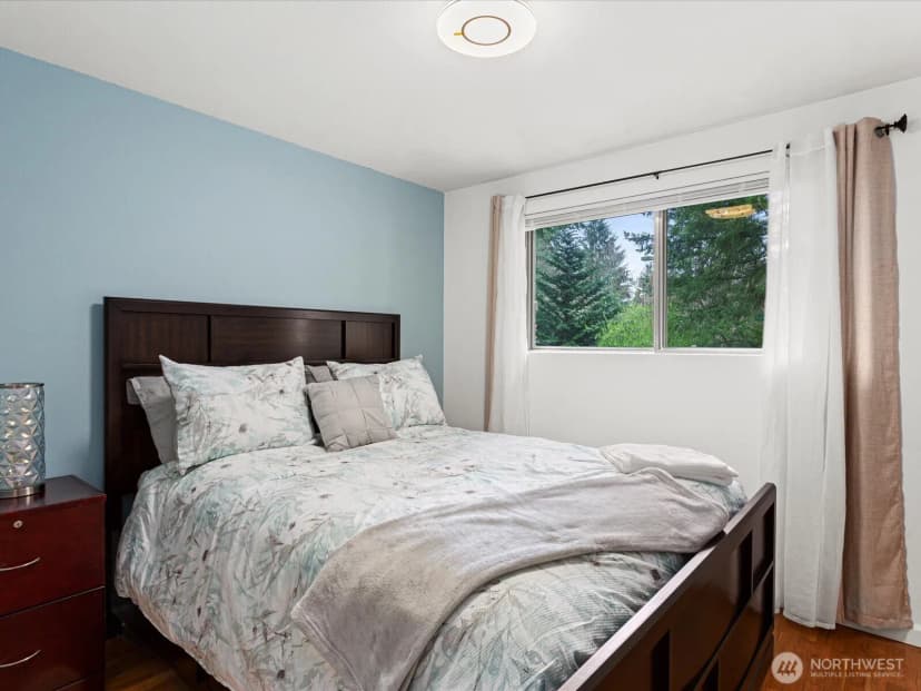 Property photo for 16445 Ambaum Boulevard S, Burien photo 21