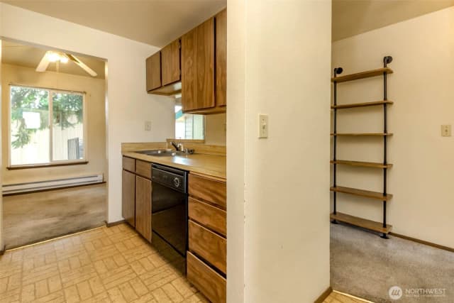 Property photo for 1102 8th Street Ne #4, Auburn photo 2