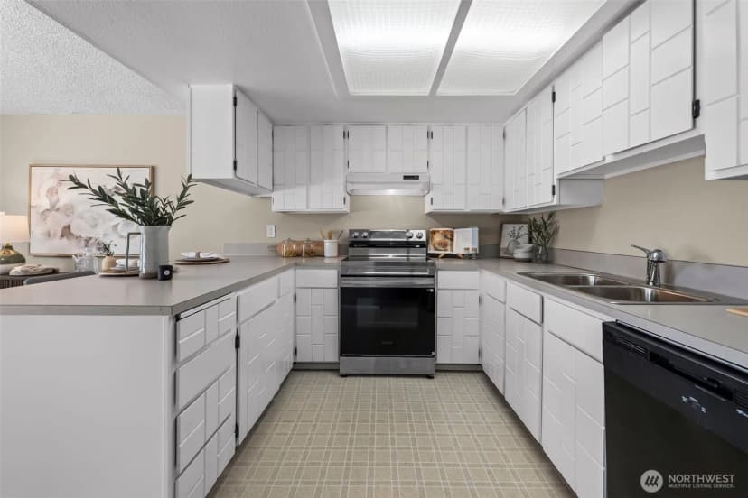 Property photo for 296 298 North Shore Boulevard, Fox Island photo 11