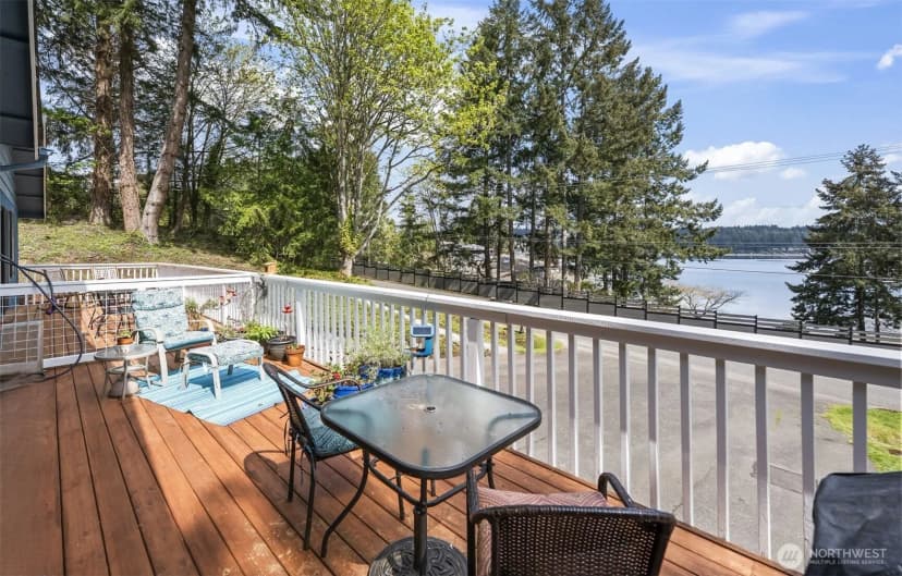 Property photo for 296 298 North Shore Boulevard, Fox Island photo 35