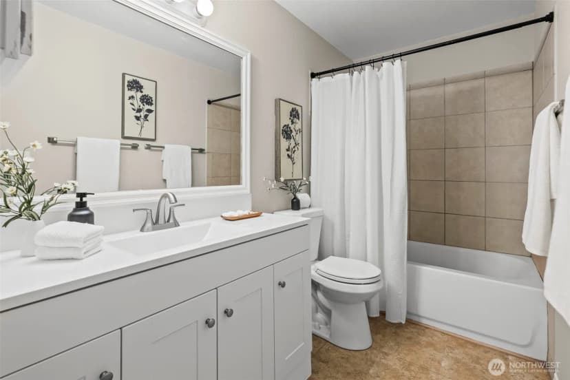 Property photo for 296 298 North Shore Boulevard, Fox Island photo 22