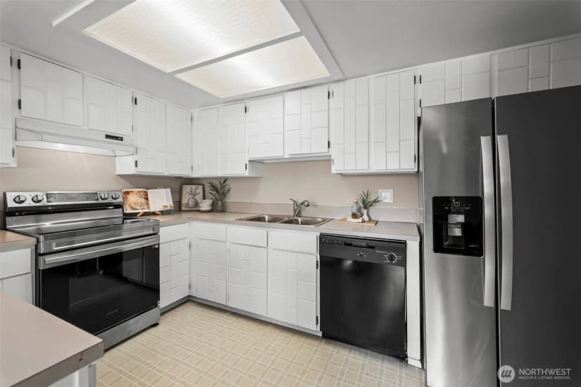 Property photo for 296 298 North Shore Boulevard, Fox Island photo 12