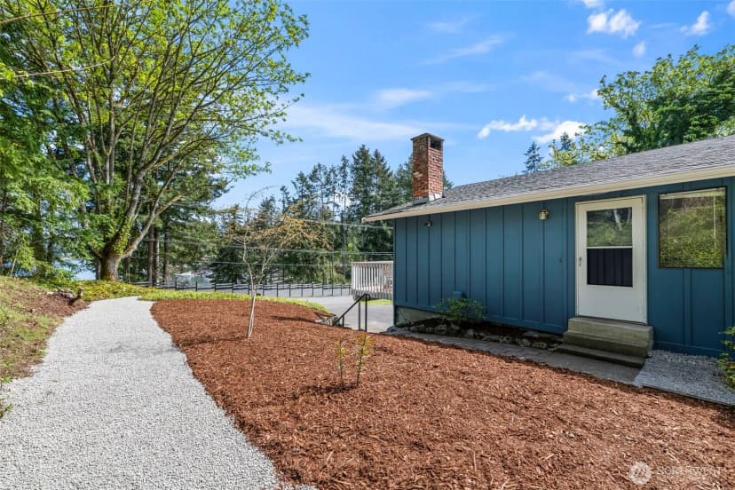 Property photo for 296 298 North Shore Boulevard, Fox Island photo 29