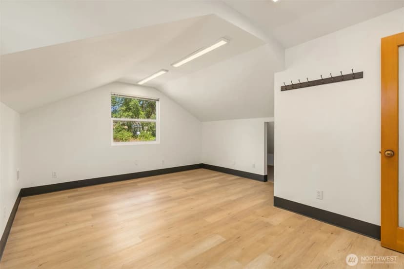 Property photo for 151 Finch Place Sw, Bainbridge Island photo 18