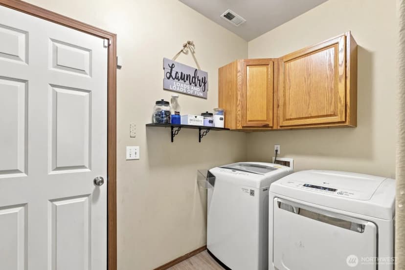 Property photo for 10469 Yelm Terra Street Se, Yelm photo 17