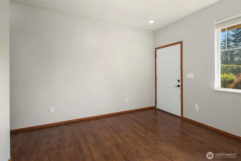 Property photo for 8313 Upper Ridge Road Se #2, Everett photo 7