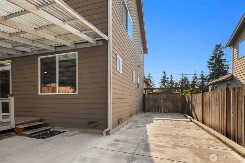 Property photo for 8313 Upper Ridge Road Se #2, Everett photo 17